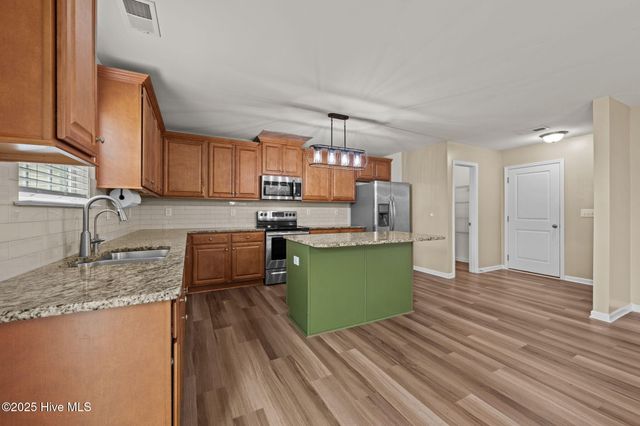 305 Frida Road, New Bern, NC 28560