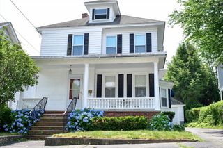 30 Troy St, Lowell, MA 01851