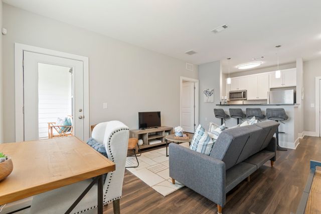 6411 Charlotte Road Cir Apt 105, Nashville, TN 37209