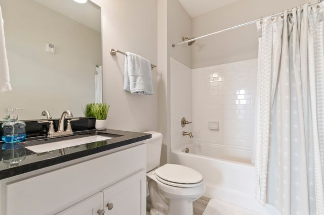 6411 Charlotte Road Cir Apt 105, Nashville, TN 37209