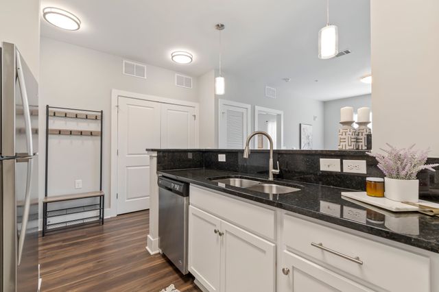 6411 Charlotte Road Cir Apt 105, Nashville, TN 37209