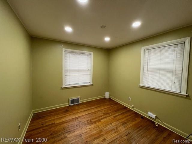 3855 Weddell Street, Dearborn, MI 48124