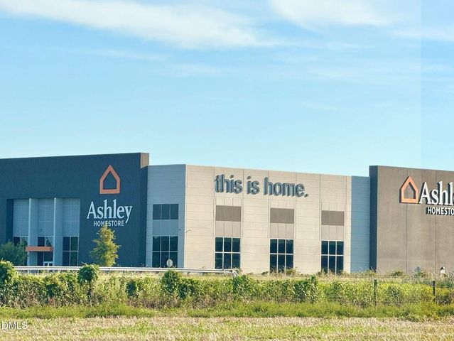 395 Pecan Valley Way, Four Oaks, NC 27524