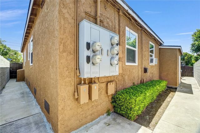 1065 E 19th, Long Beach, CA 90806