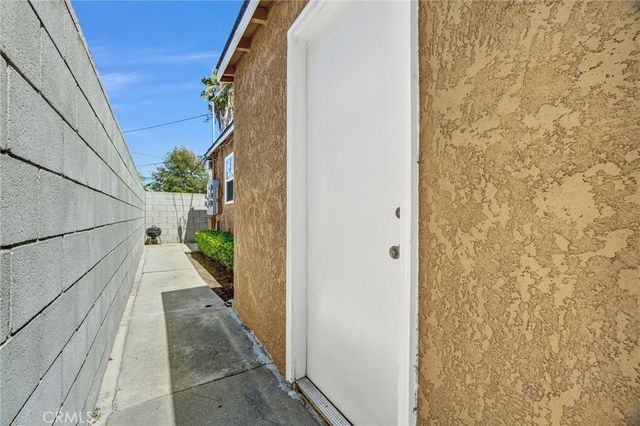 1065 E 19th, Long Beach, CA 90806