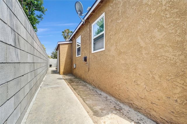 1065 E 19th, Long Beach, CA 90806