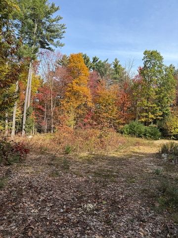 53 W Meadow Rd, Townsend, MA 01474