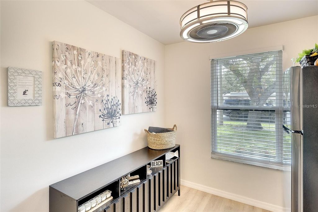 Image 6 of property listing at 6024 28TH STREET W, Bradenton, FL 34207