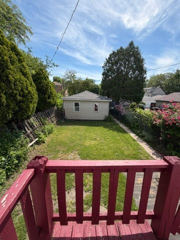 6505 S Damen Avenue, Chicago, IL 60636