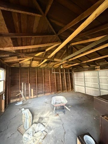 6505 S Damen Avenue, Chicago, IL 60636