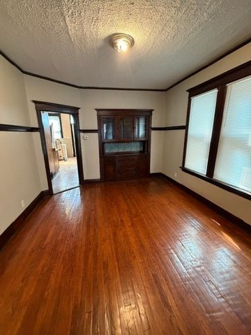 6505 S Damen Avenue, Chicago, IL 60636