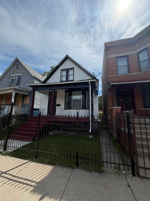 6505 S Damen Avenue, Chicago, IL 60636