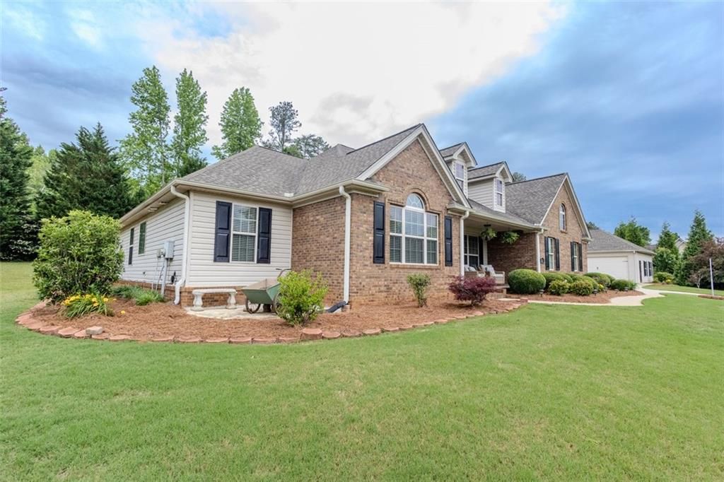 222 HIDDEN MEADOWS Lane, Mount Airy, GA 30563