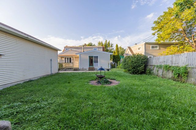 18843 W Deerpath Road, Grayslake, IL 60030