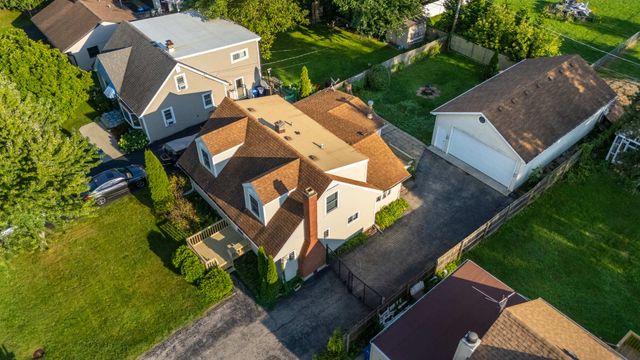 18843 W Deerpath Road, Grayslake, IL 60030