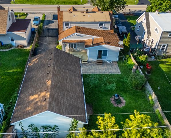 18843 W Deerpath Road, Grayslake, IL 60030