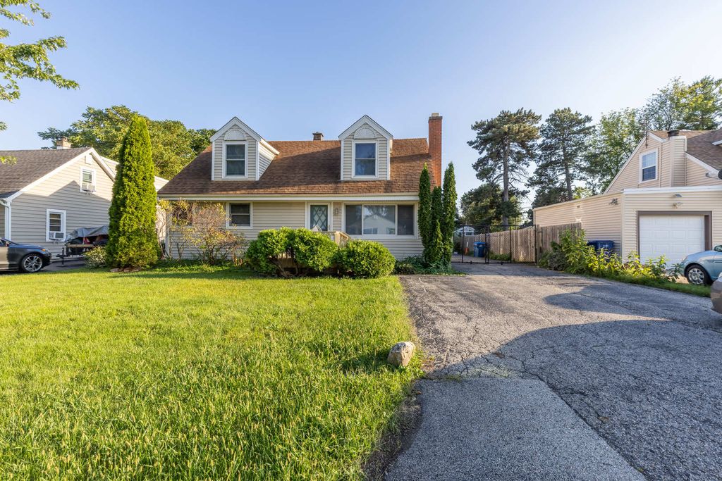18843 W Deerpath Road, Grayslake, IL 60030