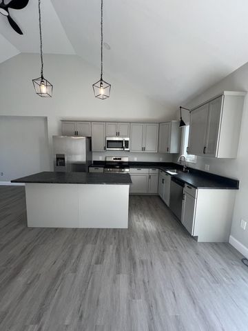 99 Pleasant Street, Franklin, NH 03235