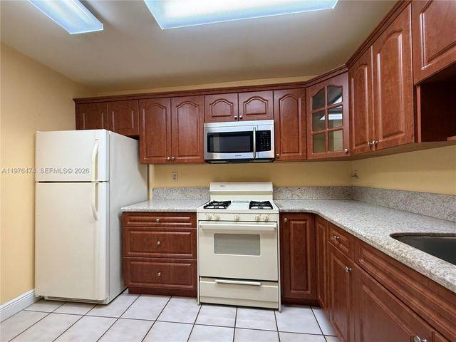 6977 SW 115th Pl E33, Miami, FL 33173