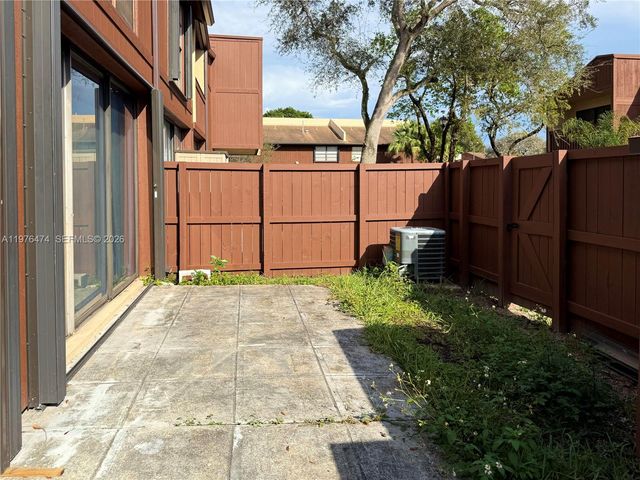 6977 SW 115th Pl E33, Miami, FL 33173