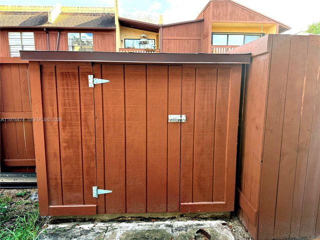 6977 SW 115th Pl E33, Miami, FL 33173