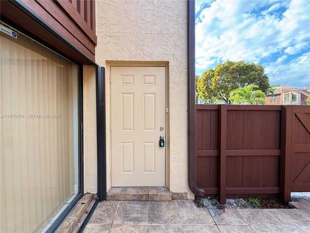 6977 SW 115th Pl E33, Miami, FL 33173