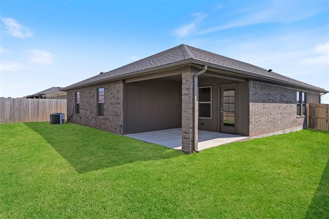 12825 NW 4th Street, Yukon, OK 73099