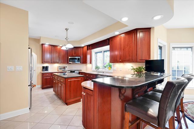 111 MOUNTAIN VIEW DR, Etters, PA 17319