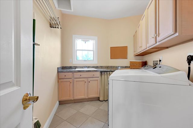 111 MOUNTAIN VIEW DR, Etters, PA 17319