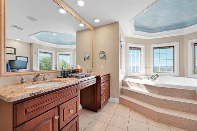 111 MOUNTAIN VIEW DR, Etters, PA 17319