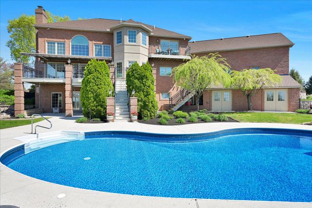 111 MOUNTAIN VIEW DR, Etters, PA 17319