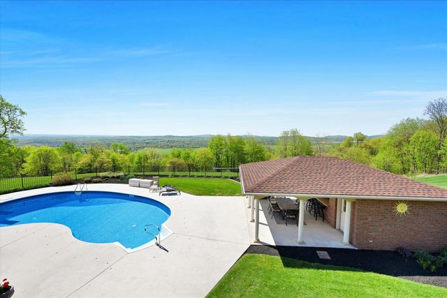 111 MOUNTAIN VIEW DR, Etters, PA 17319