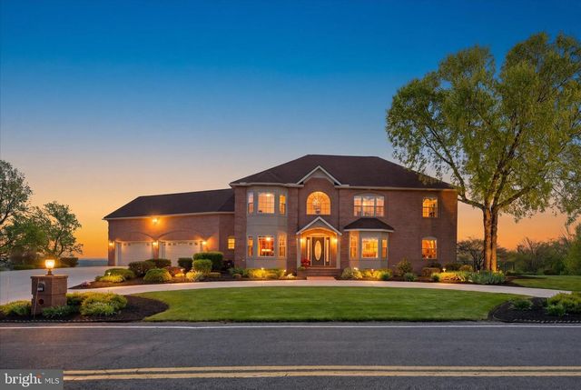 111 MOUNTAIN VIEW DR, Etters, PA 17319