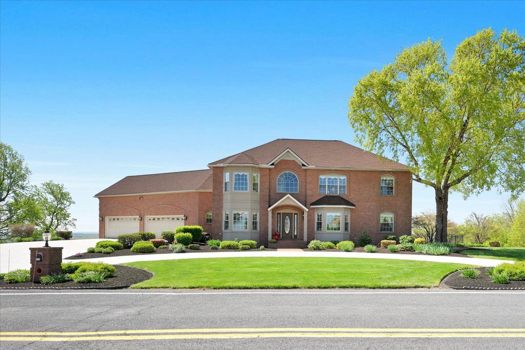 111 MOUNTAIN VIEW DR, Etters, PA 17319
