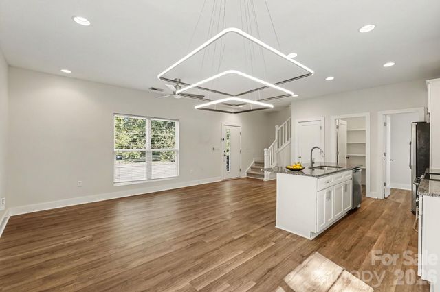 1522 Wembley Drive, Charlotte, NC 28205