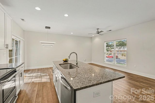 1522 Wembley Drive, Charlotte, NC 28205