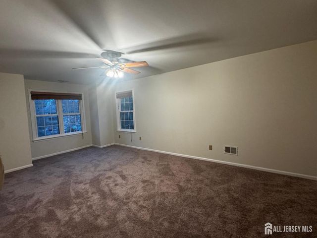 1109 Stoneridge Circle, Helmetta, NJ 08828