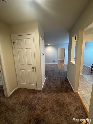 1109 Stoneridge Circle, Helmetta, NJ 08828