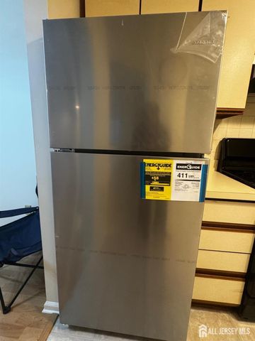 1109 Stoneridge Circle, Helmetta, NJ 08828