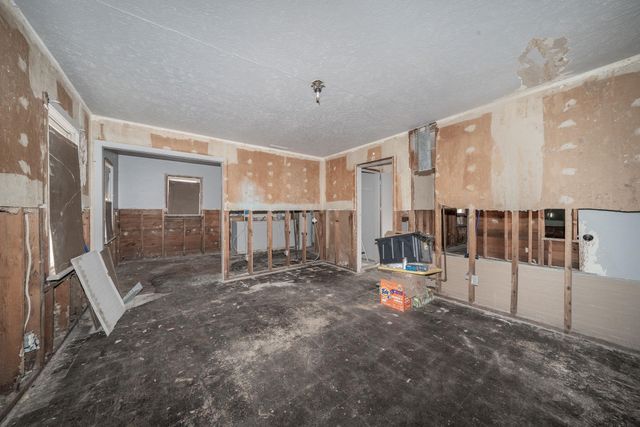 1650 S Sedgwick, Wichita, KS 67213