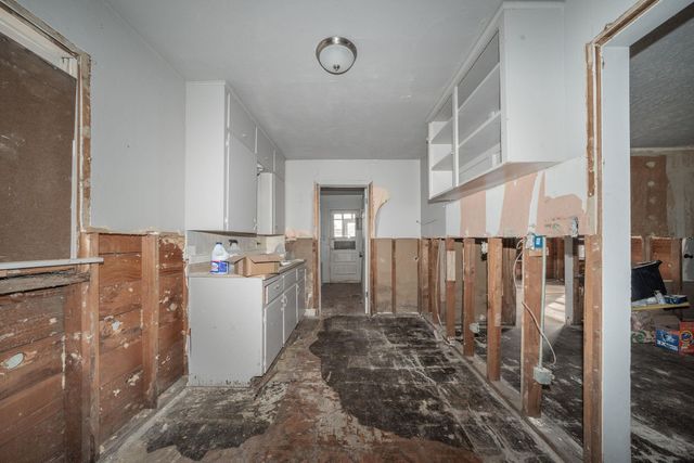 1650 S Sedgwick, Wichita, KS 67213