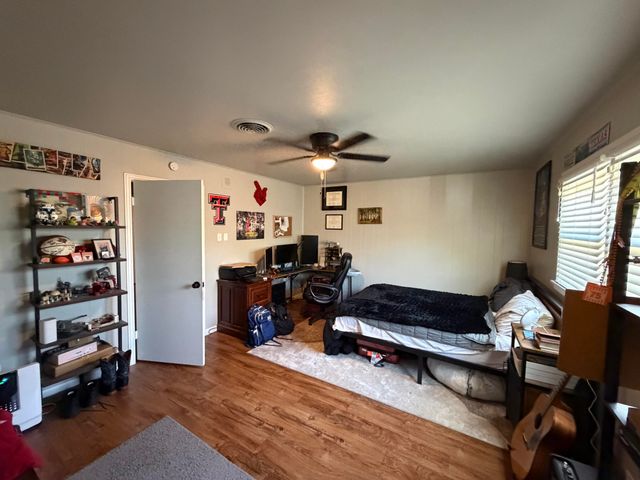 2202 58th Street, Lubbock, TX 79412