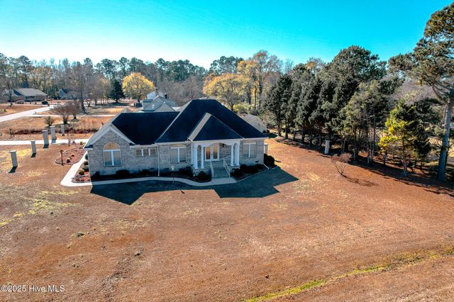 27 Stewart Circle, Whiteville, NC 28472