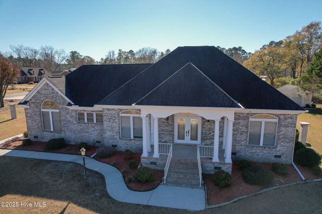 27 Stewart Circle, Whiteville, NC 28472