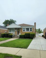 3634 Sarah Street, Franklin Park, IL 60131