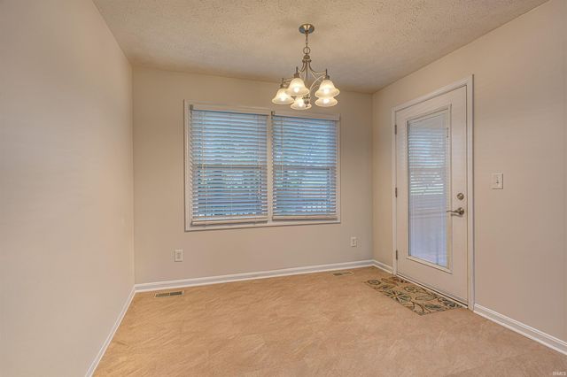 4422 Summercreek Lane, Newburgh, IN 47630