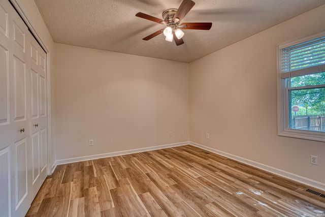 4422 Summercreek Lane, Newburgh, IN 47630