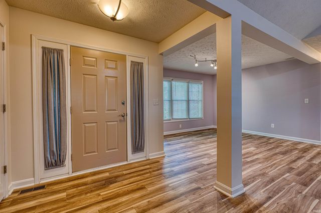 4422 Summercreek Lane, Newburgh, IN 47630