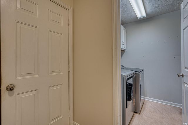4422 Summercreek Lane, Newburgh, IN 47630
