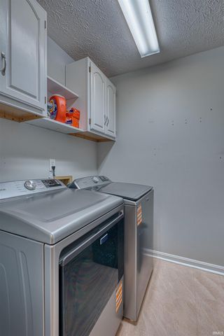 4422 Summercreek Lane, Newburgh, IN 47630